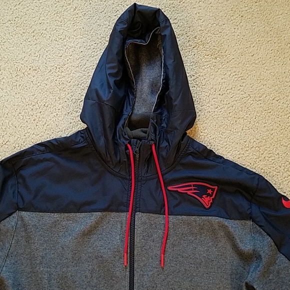 Nike New England Patriots Hooded Jacket - Picture 2 of 8